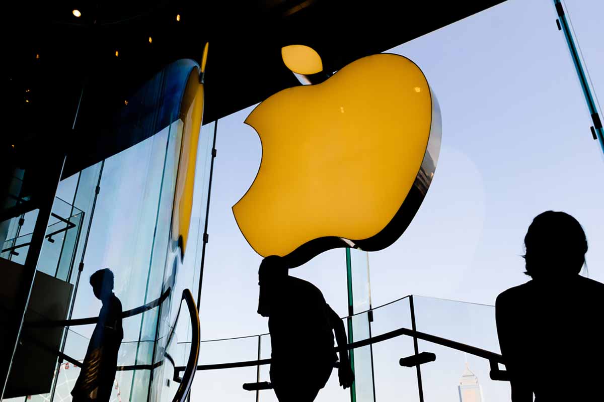 Apple faces shareholder action targeting repair policy