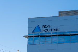 iron mountain_JHVEPhoto_shutterstock