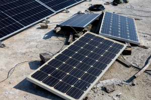 solar panel_GreenThumbShots_shutterstock