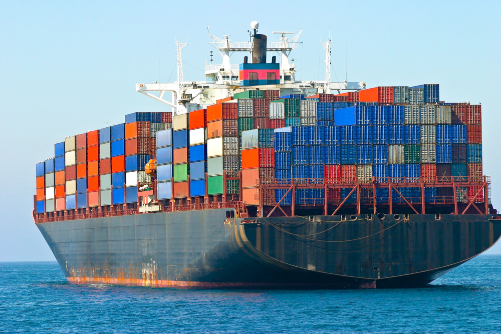 Shipping Exports / egd, Shutterstock