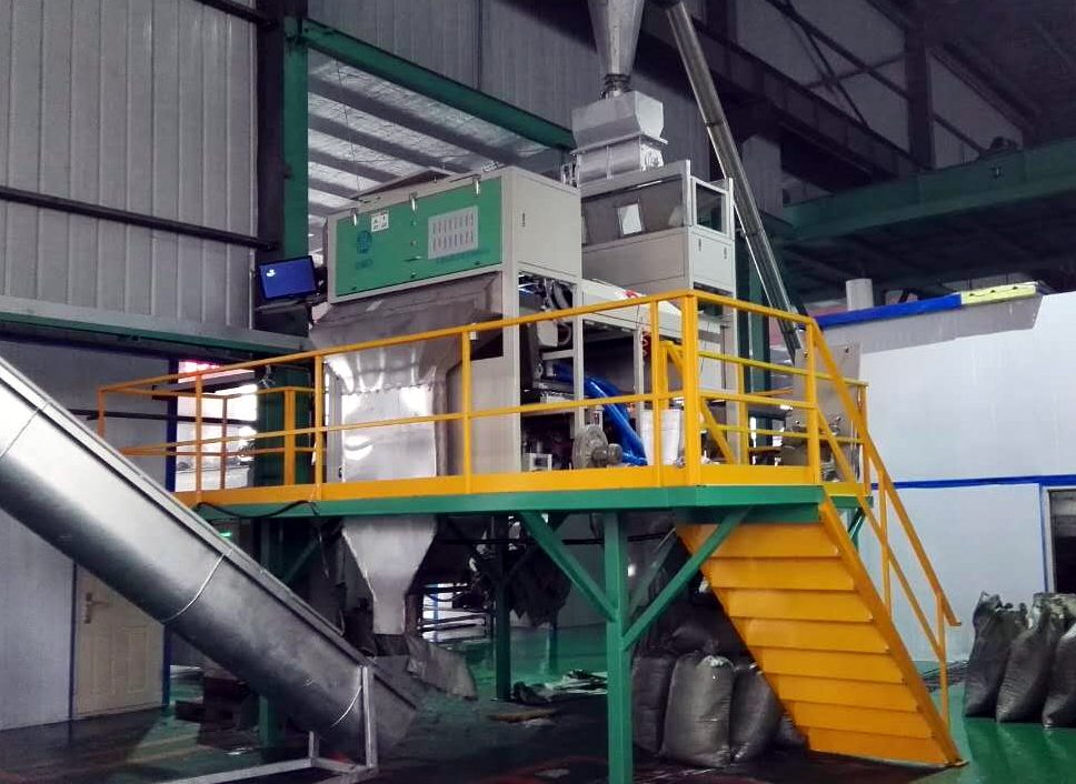 Equipment Spotlight: Accurately sorting plastics by color