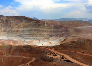 Open pit copper mine in Arizona.