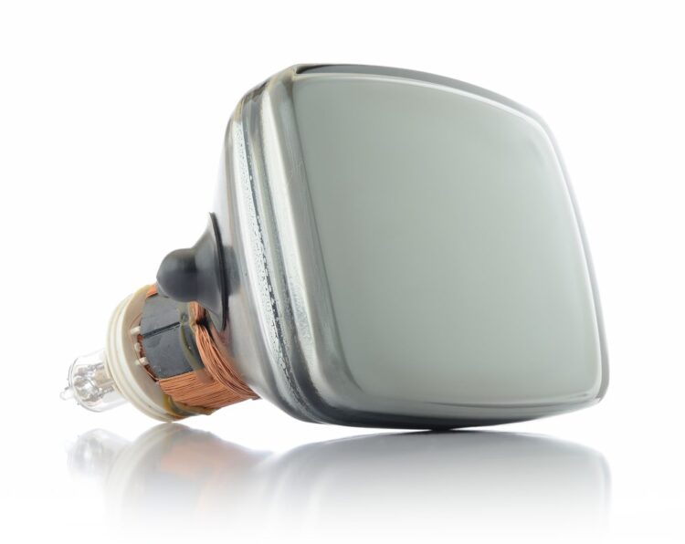 CRT processor signs deals with two smelters