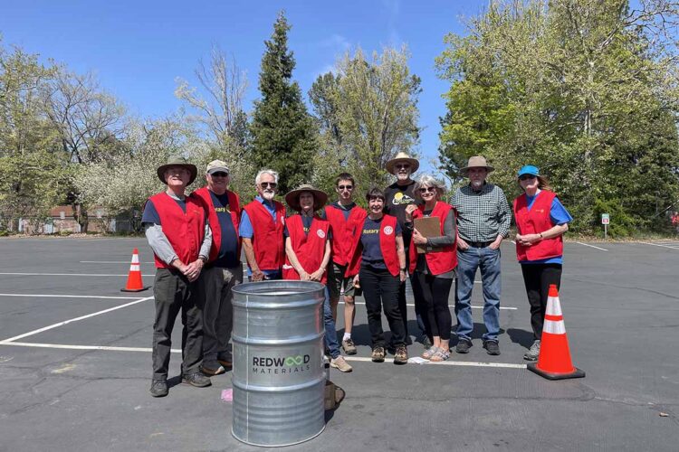 Redwood-Rotary collection event.