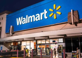 Walmart store exterior.