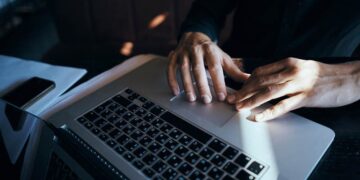 Feds to develop repairable computer donation program