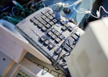 Collector and broker adds e-plastics processing line