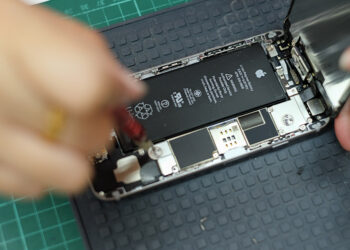 iPhone battery replacement