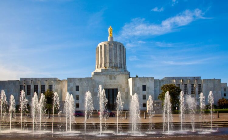 Oregon sends broad right-to-repair bill to governor