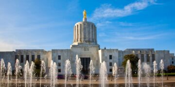 State program revamp proposal advances in Oregon