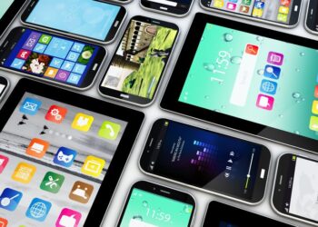 Worldwide tablet sales decline as smartphones stay flat