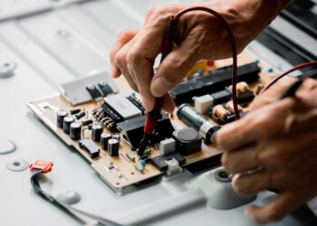 Colorado expands repair rights as electronics rules take effect