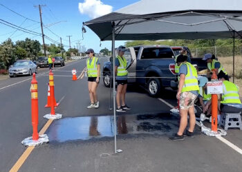 Hawaii trials asphalt made with plastic debris and nets